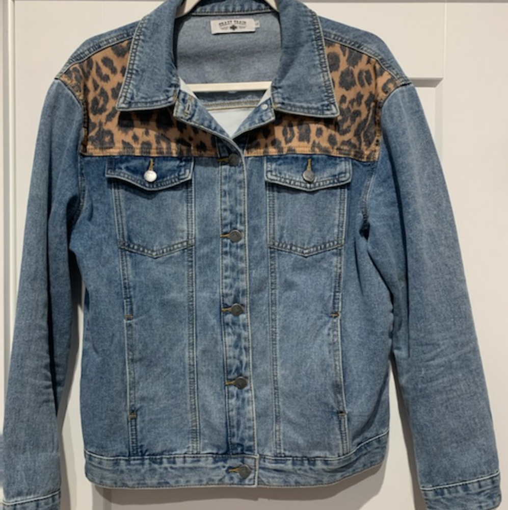 EUC CRAZY TRAIN JEAN JACKET LARGE